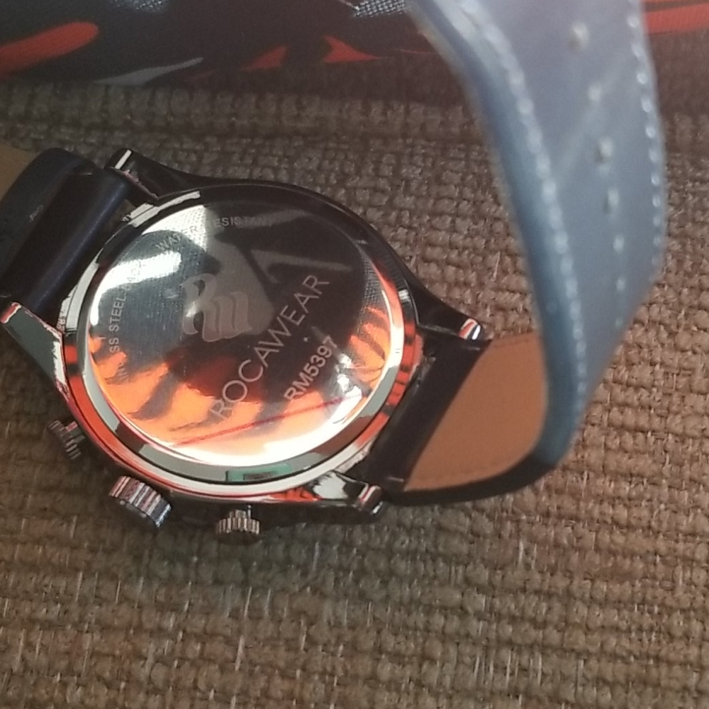 Watch - Picture 2 of 2